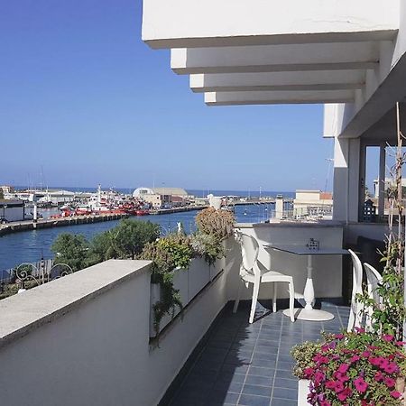 Domus Lina Hotel Fiumicino Exterior photo